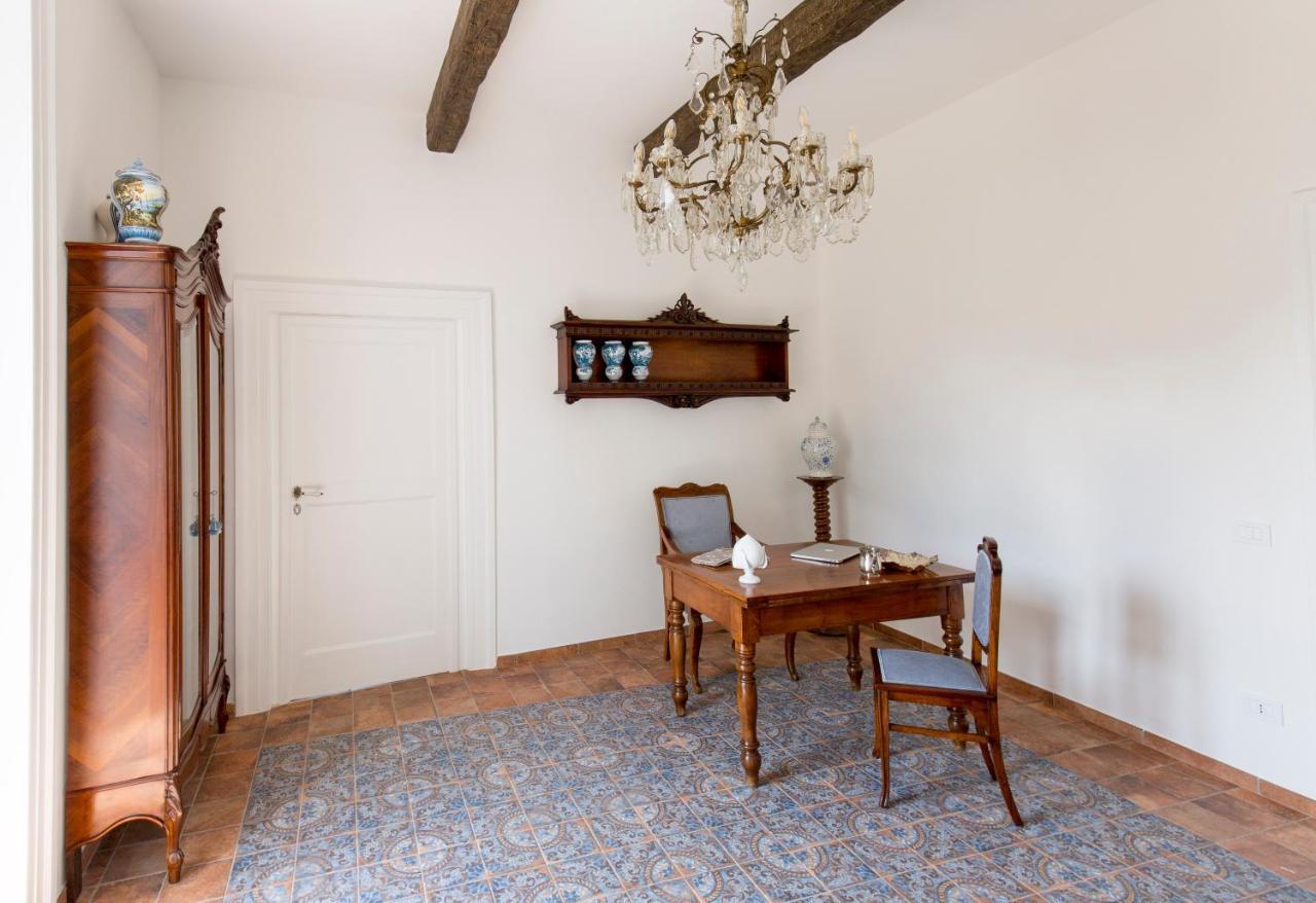 מלון מטה Palazzo Cacace Relais מראה חיצוני תמונה